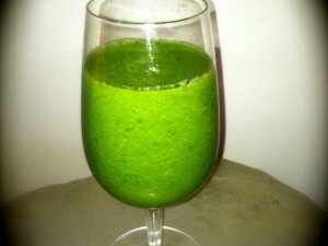 Refreshing Spinach Melon Smoothie
